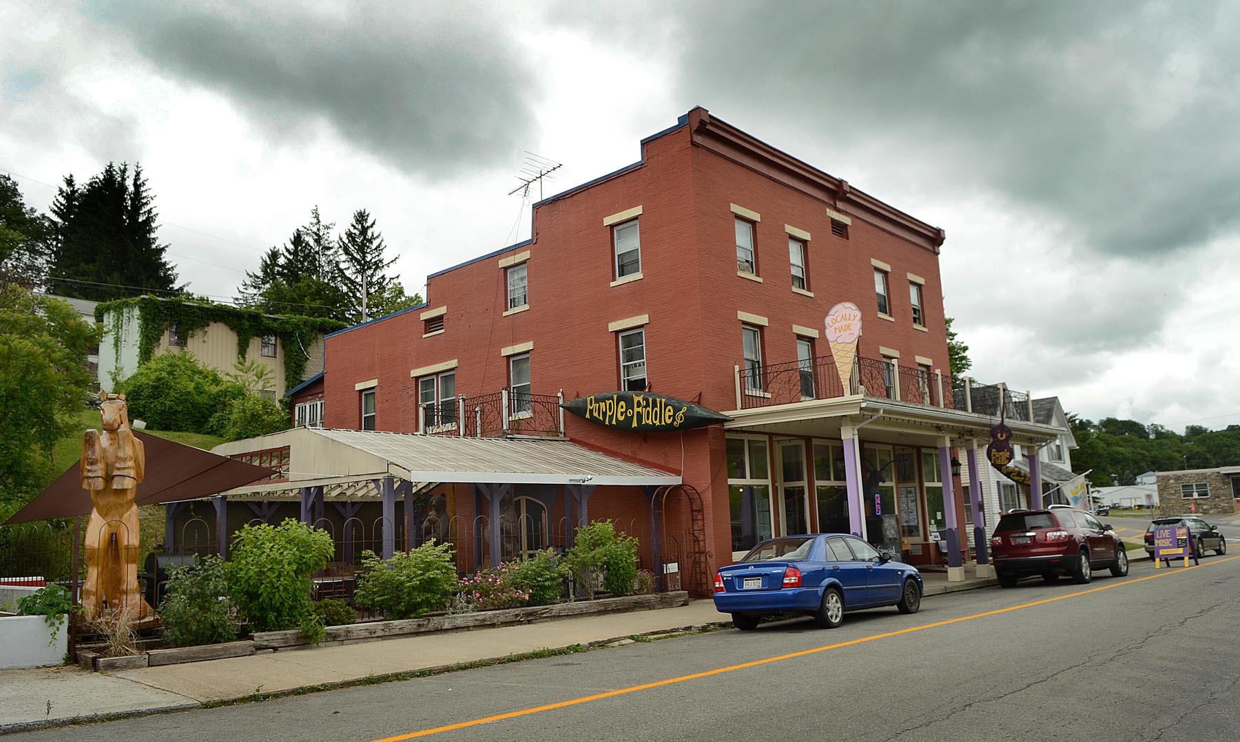 Image of a storefront in Thomas, WV